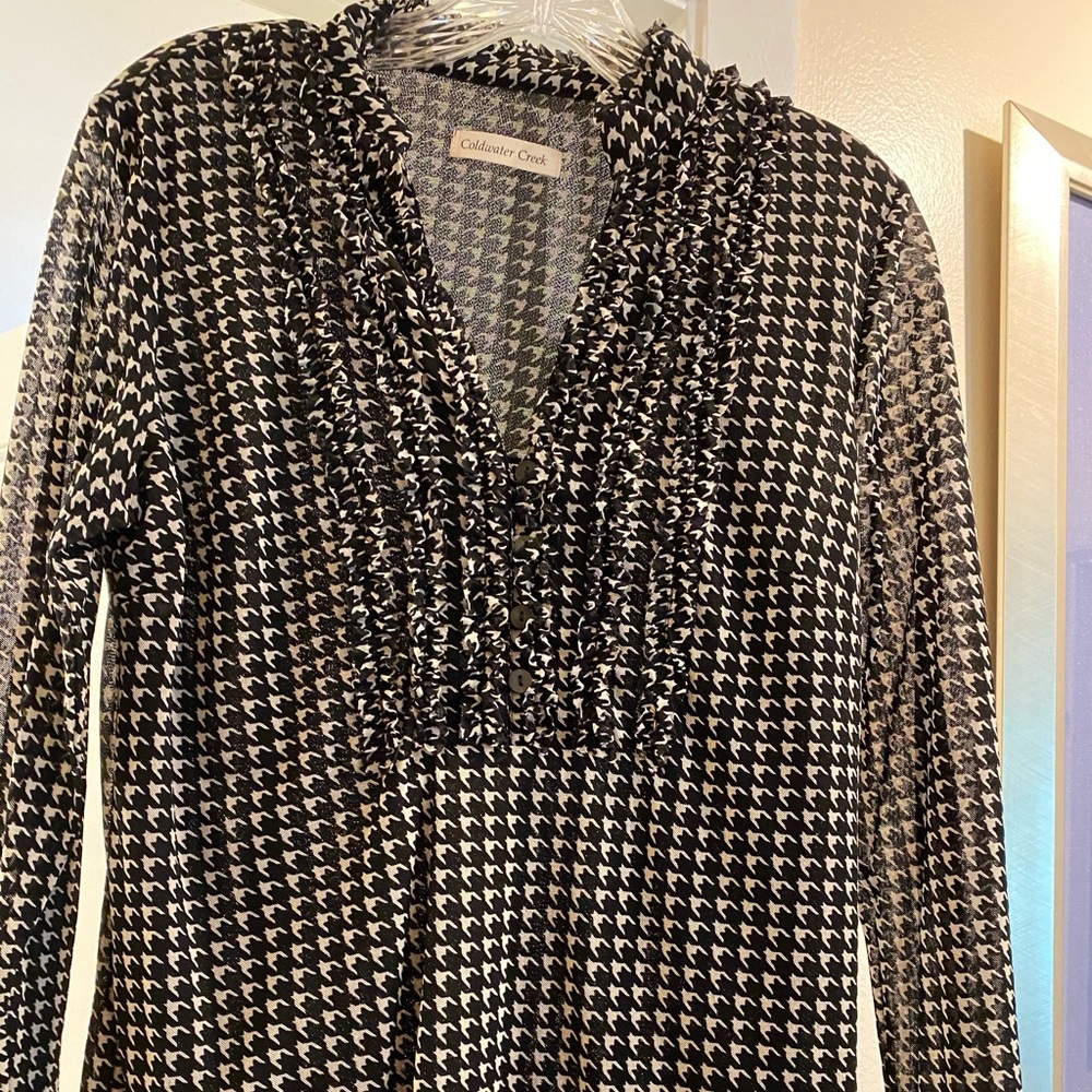 Houndstooth top